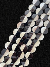 MOP / Black Tab 4 Sided Round Disc