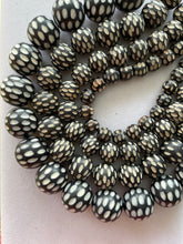 Wood B/W Pahak-Pahak Hand Carved